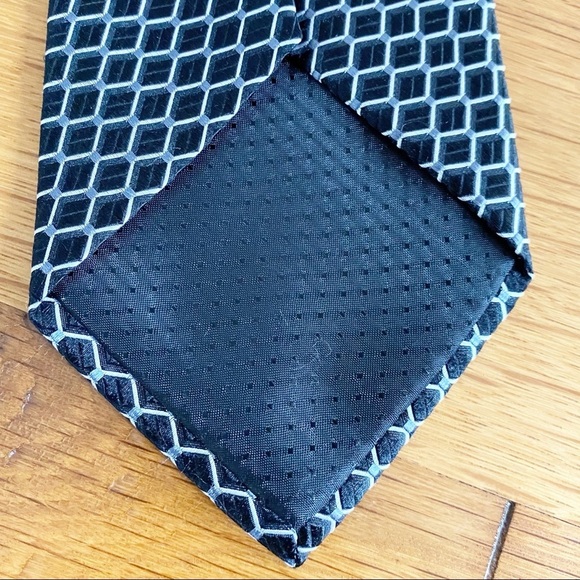 Insignia by Martin Wang Black and Gray Geometric Print Tie - Picture 4 of 6